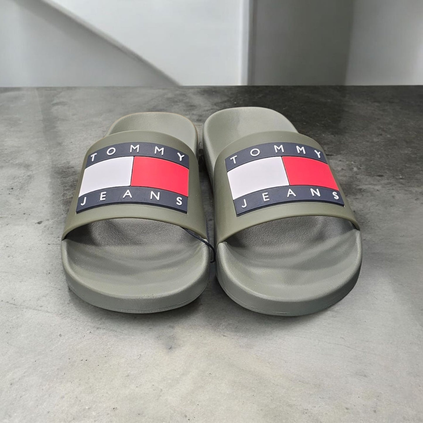 CHINELO TOMMY HILFIGER