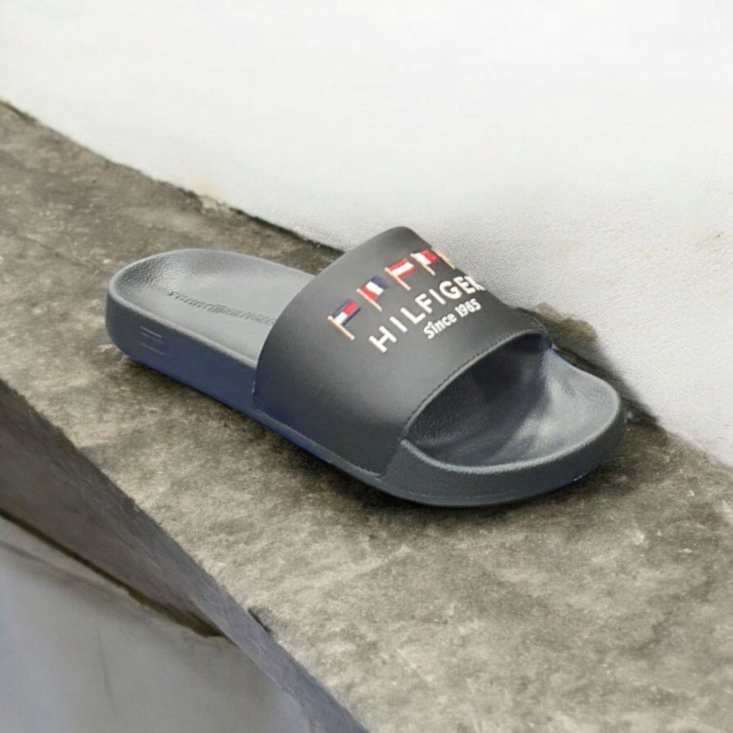 CHINELO TOMMY HILFIGER
