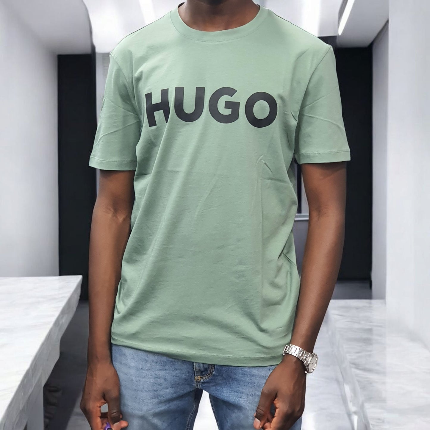 T-SHIRT HUGO