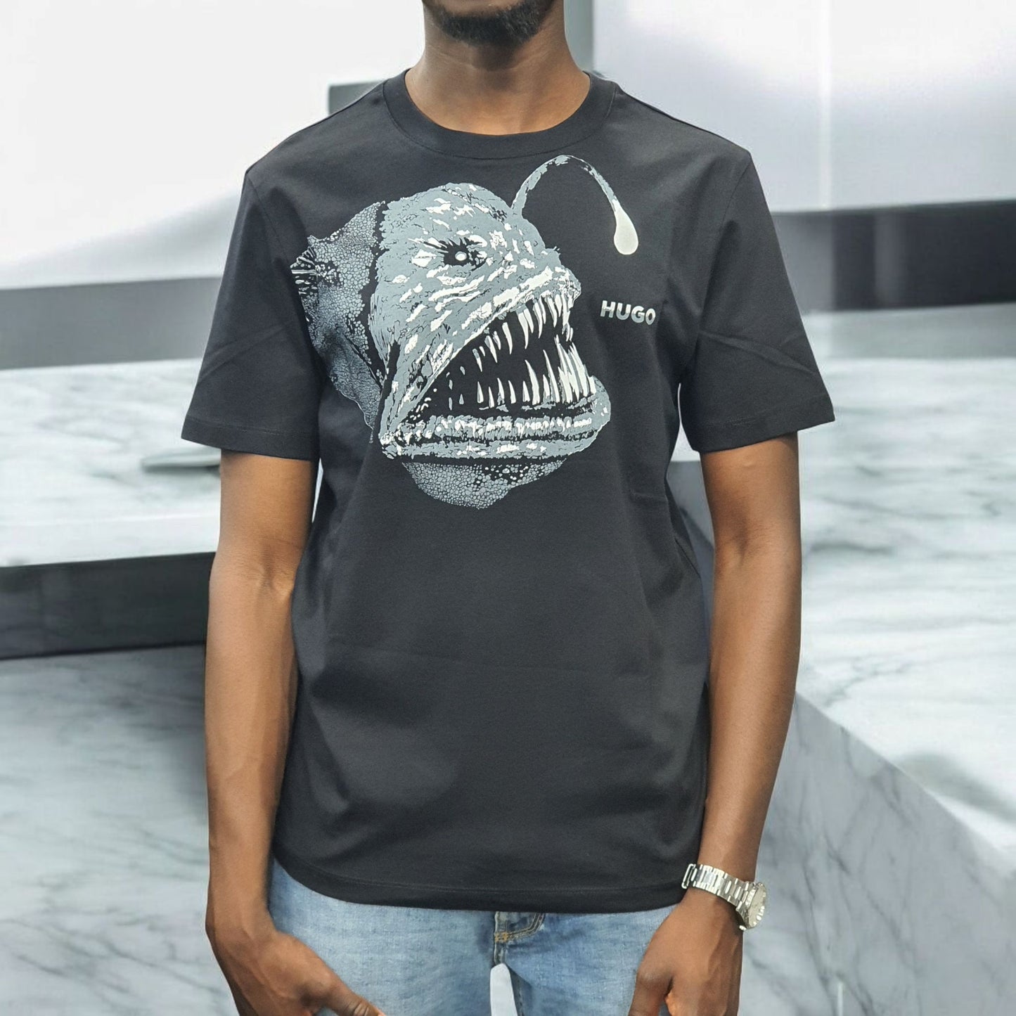 T-SHIRT HUGO