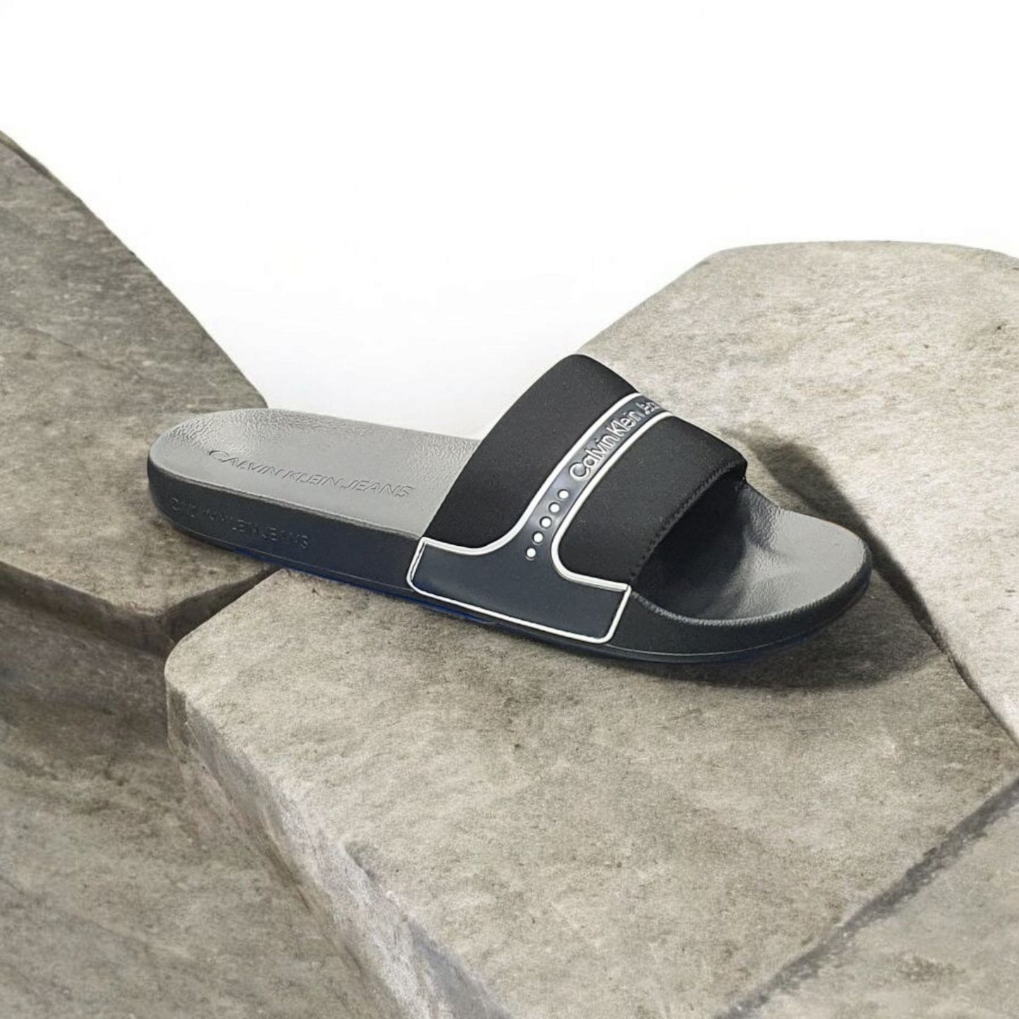 CHINELO CALVIN KLEIN