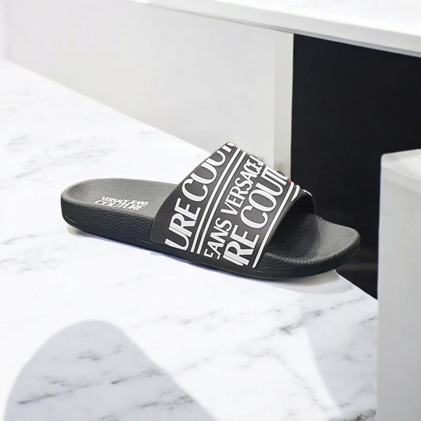 CHINELO VERSACE JEANS