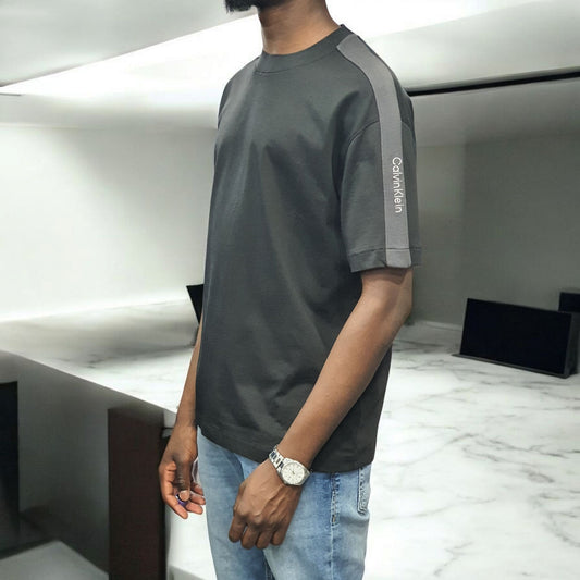T-SHIRT CALVIN KLEIN
