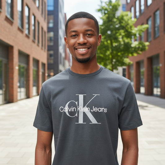 T-SHIRT CALVIN KLEIN